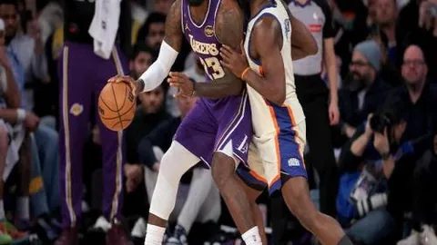 “红军与埃弗顿平分秋色，赛事精彩纷呈四将红牌离场”